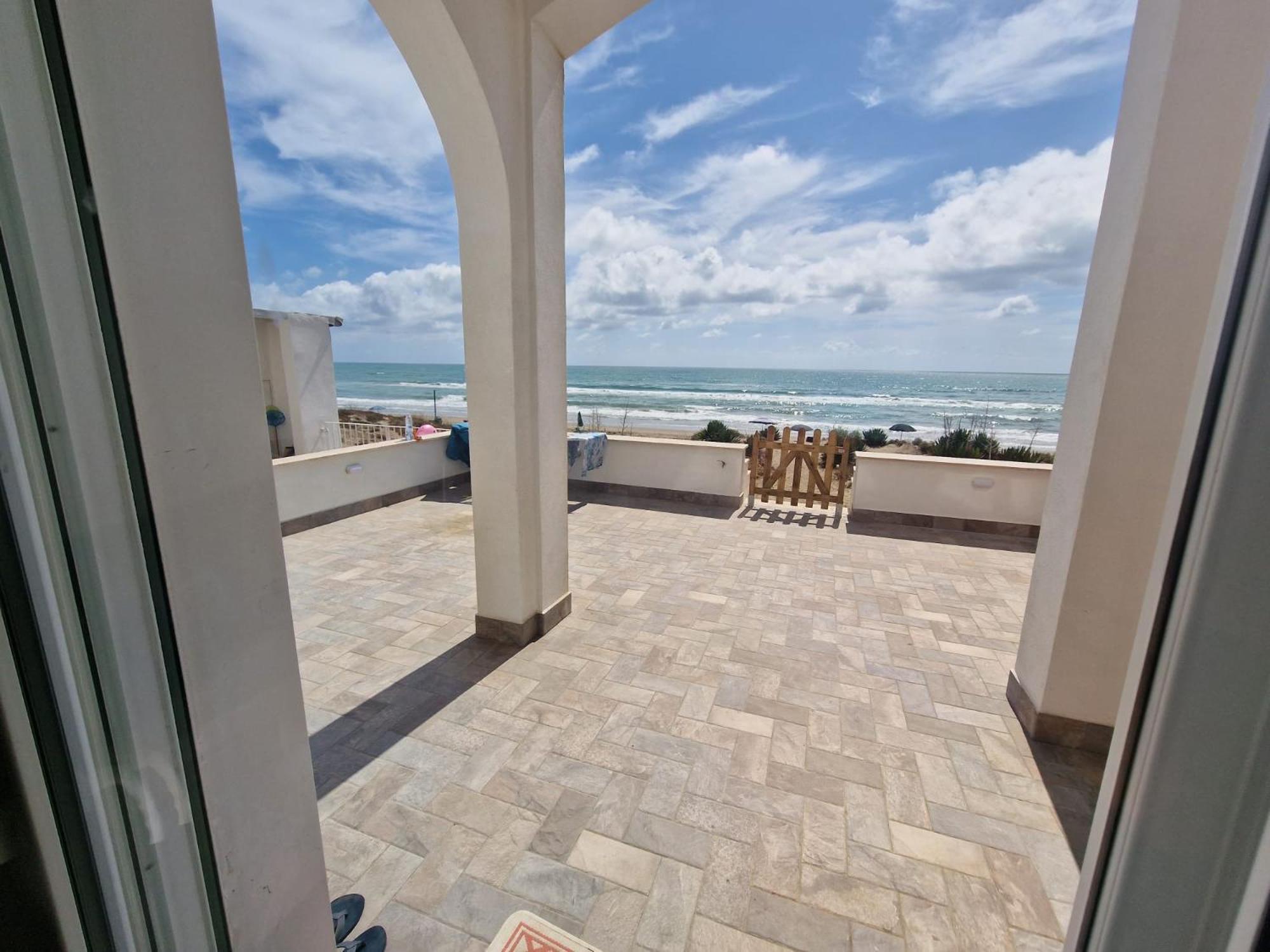 The Suite On The Beach Torvaianica Esterno foto