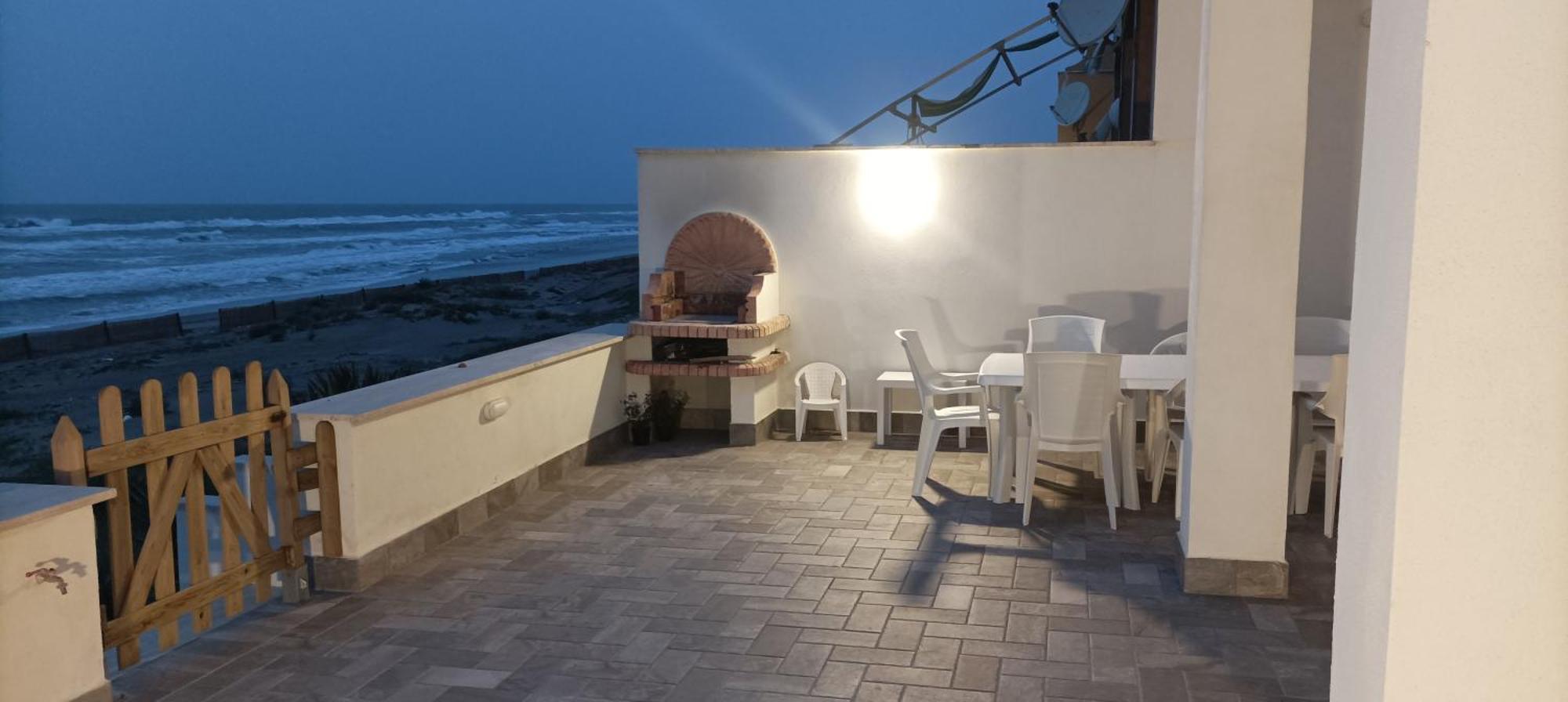 The Suite On The Beach Torvaianica Esterno foto